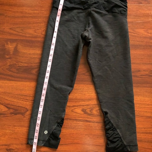 Lululemon Cropped Leggings - Picture 8 of 8